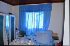 Bed Room 1 - 10 square meters of property in Umkomaas