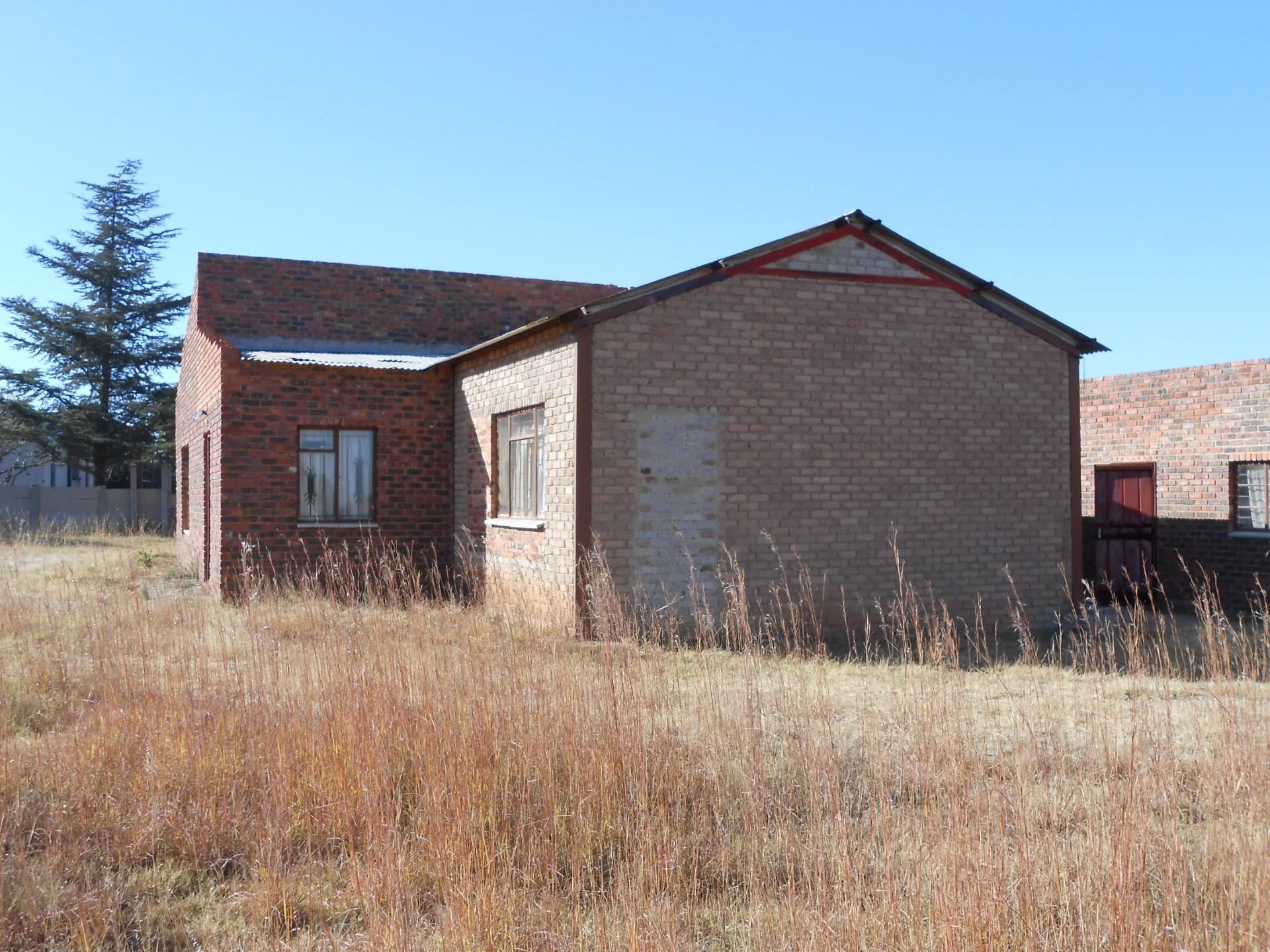 Front View of property in De Deur Estates