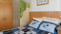 Bed Room 1 - 27 square meters of property in Shallcross 