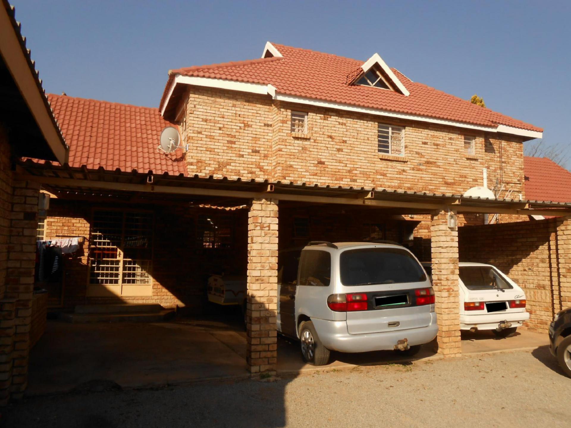 2 Bedroom Sectional Title for Sale For Sale in Klerksdorp