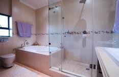 Main Bathroom - 10 square meters of property in The Wilds Estate