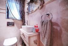Bathroom 2 - 3 square meters of property in Silver Lakes Golf Estate