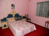Bed Room 1 - 14 square meters of property in Umzinto