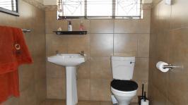 Bathroom 2 - 3 square meters of property in Pretoria North