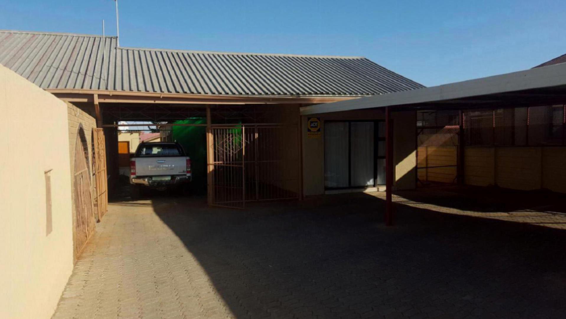 3 Bedroom House for Sale For Sale in Kimberley Home Sell