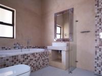 Bathroom 2 - 8 square meters of property in Silverwoods Country Estate