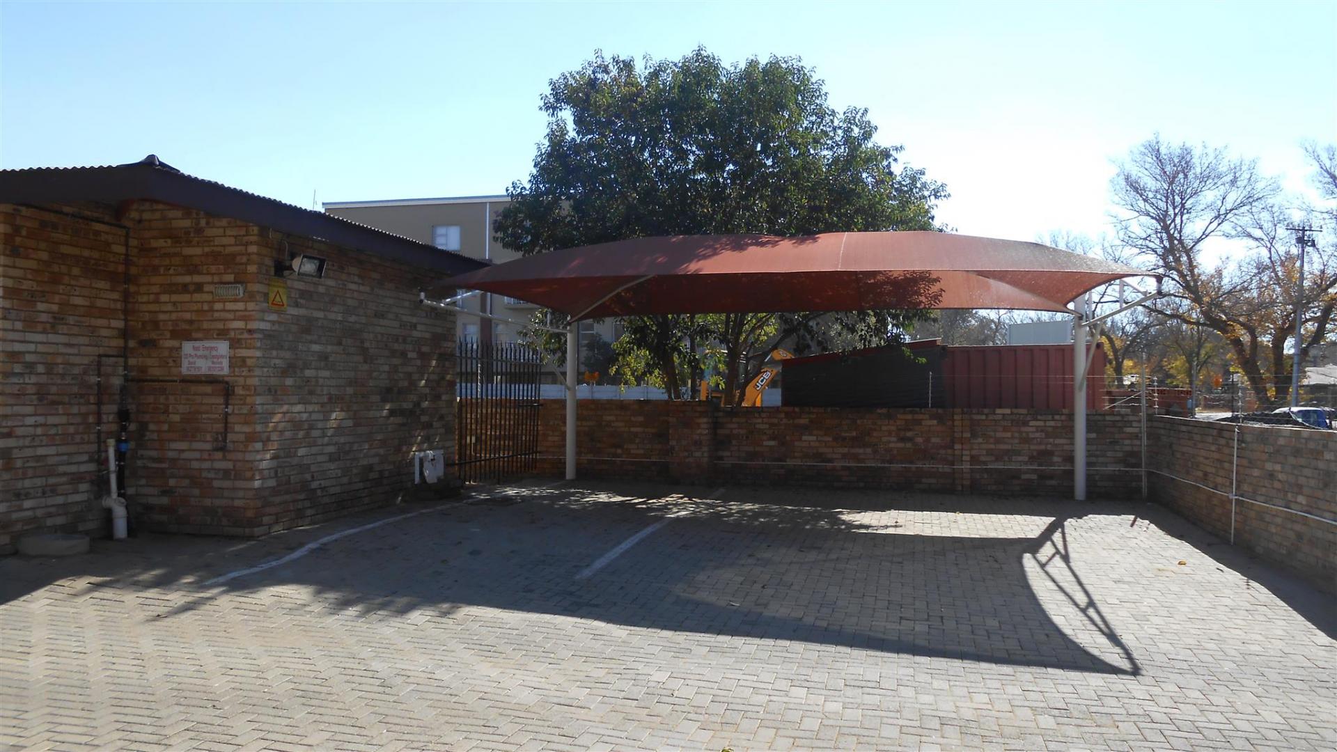 2 Bedroom Apartment for Sale For Sale in Potchefstroom Pri