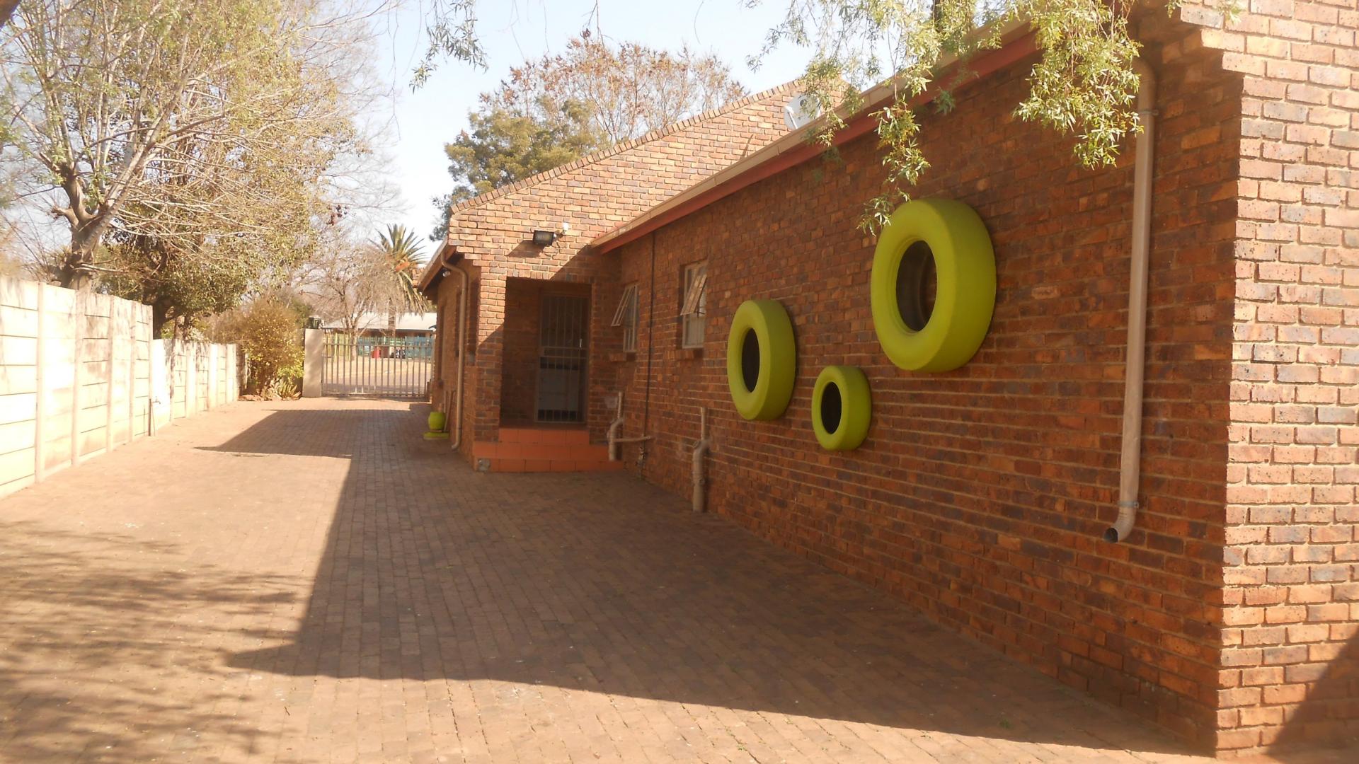 3 Bedroom House for Sale For Sale in Middelburg MP Home