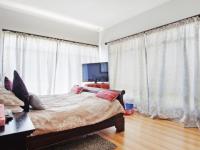 Main Bedroom - 35 square meters of property in Constantia Glen