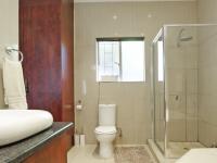 Main Bathroom - 11 square meters of property in Constantia Glen