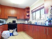 Kitchen - 37 square meters of property in Constantia Glen