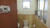 Guest Toilet - 9 square meters of property in Daggafontein