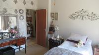Bed Room 1 - 62 square meters of property in Daggafontein