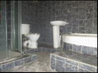 Main Bathroom - 41 square meters of property in Kempton Park