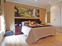 Main Bedroom - 28 square meters of property in The Wilds Estate