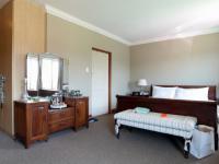 Main Bedroom - 35 square meters of property in Willow Acres Estate