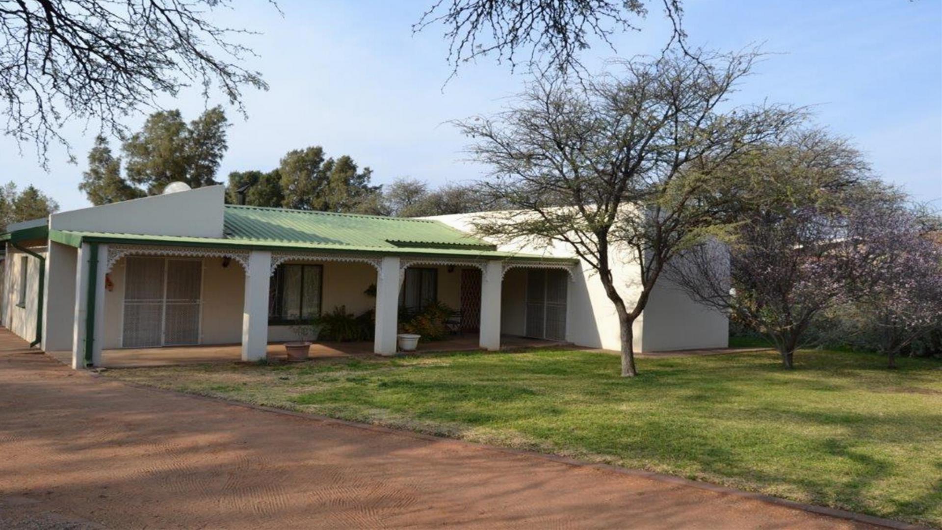 Front View of property in Olifantshoek