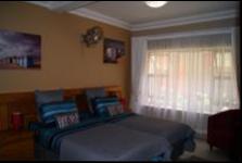 Bed Room 2 - 17 square meters of property in Freeland Park