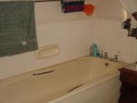 Bathroom 2 of property in Hofmeyr