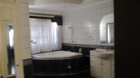 Main Bathroom of property in Hartebeesfontein