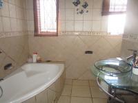 Bathroom 1 - 9 square meters of property in Risiville