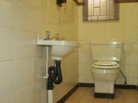 Bathroom 1 - 10 square meters of property in Meyerton