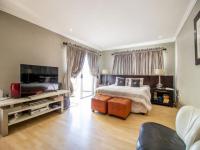 Main Bedroom - 39 square meters of property in Savanna Hills Estate