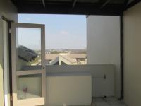 Balcony - 27 square meters of property in Lone Hill