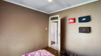 Bed Room 1 - 11 square meters of property in Vanderbijlpark
