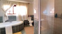 Bathroom 3+ - 36 square meters of property in Montana Park