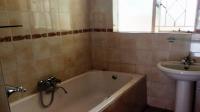 Bathroom 2 - 7 square meters of property in Berton Park