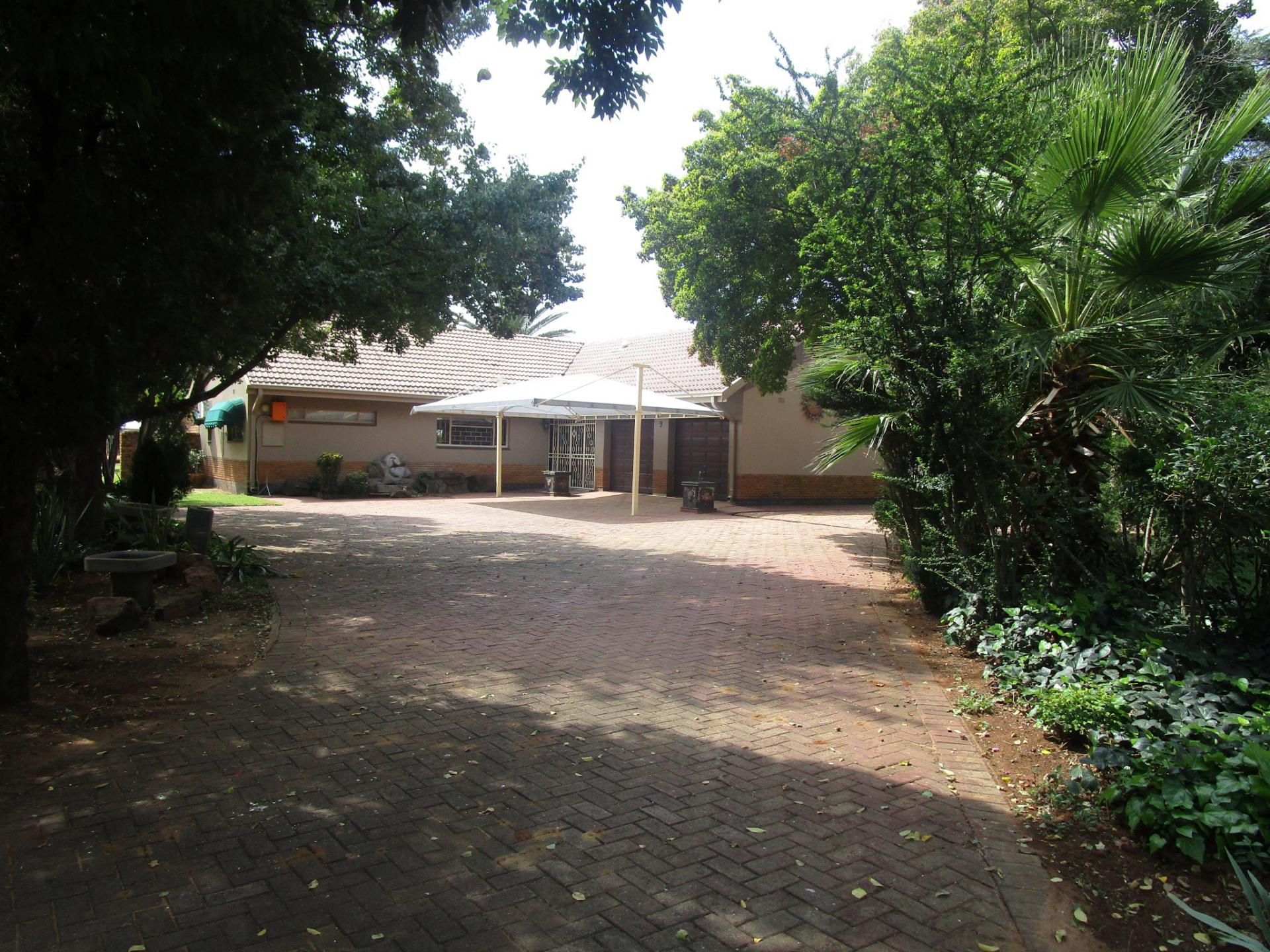 Front View of property in Risiville