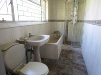 Main Bathroom - 9 square meters of property in Risiville