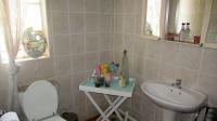 Guest Toilet - 6 square meters of property in Walkers Fruit Farms SH