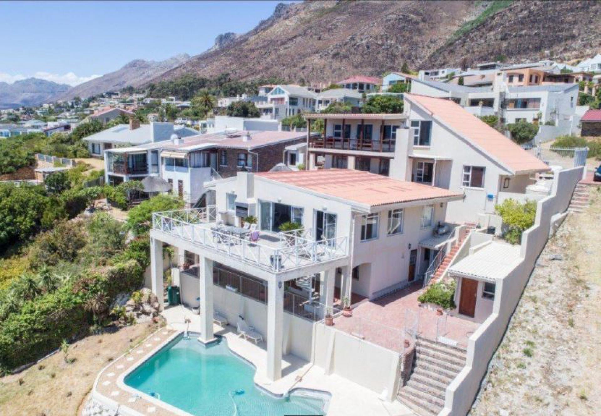 5 Bedroom House for Sale For Sale in Gordons Bay MR190314