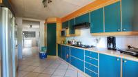 Kitchen - 19 square meters of property in Heatherdale