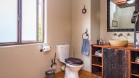 Bathroom 3+ - 8 square meters of property in Featherbrooke Estate