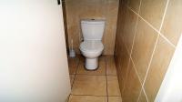 Main Bathroom - 7 square meters of property in Windermere