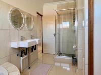 Main Bathroom - 22 square meters of property in Glenmarais (Glen Marais)