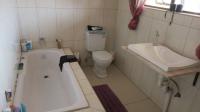 Bathroom 3+ - 10 square meters of property in Glenmarais (Glen Marais)