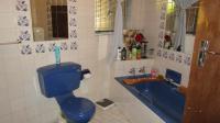 Bathroom 1 - 11 square meters of property in Edleen