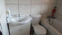Bathroom 1 - 4 square meters of property in Croydon