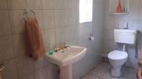 Guest Toilet - 3 square meters of property in Kelvin