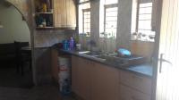 Kitchen - 12 square meters of property in Kelvin