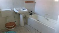 Bathroom 2 - 9 square meters of property in Rensburg