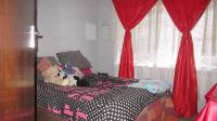 Main Bedroom - 12 square meters of property in Noycedale