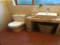 Bathroom 1 - 6 square meters of property in Rangeview