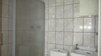 Bathroom 1 - 4 square meters of property in Ermelo