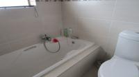 Main Bathroom - 5 square meters of property in Morningside