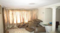 Lounges - 14 square meters of property in Lenasia